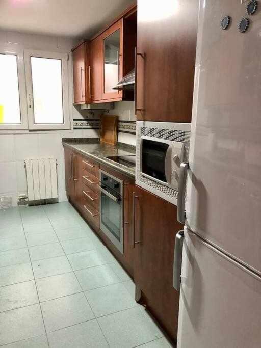 גרנדה H&H Suite Train Station Apartament מראה חיצוני תמונה